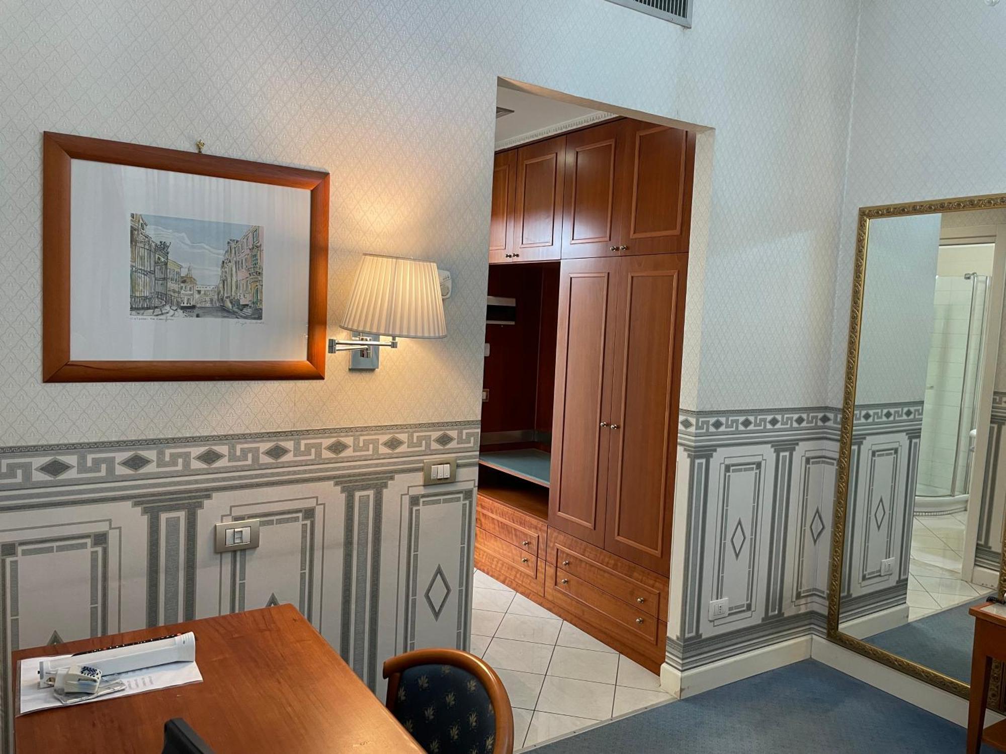 City Hall Katanya Dış mekan fotoğraf